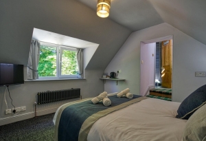 6 B&B Double Bedroom